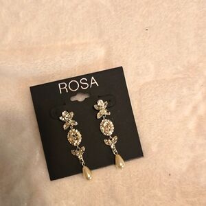 NWT Rosa Crystal and Pearl Hanging Earrings